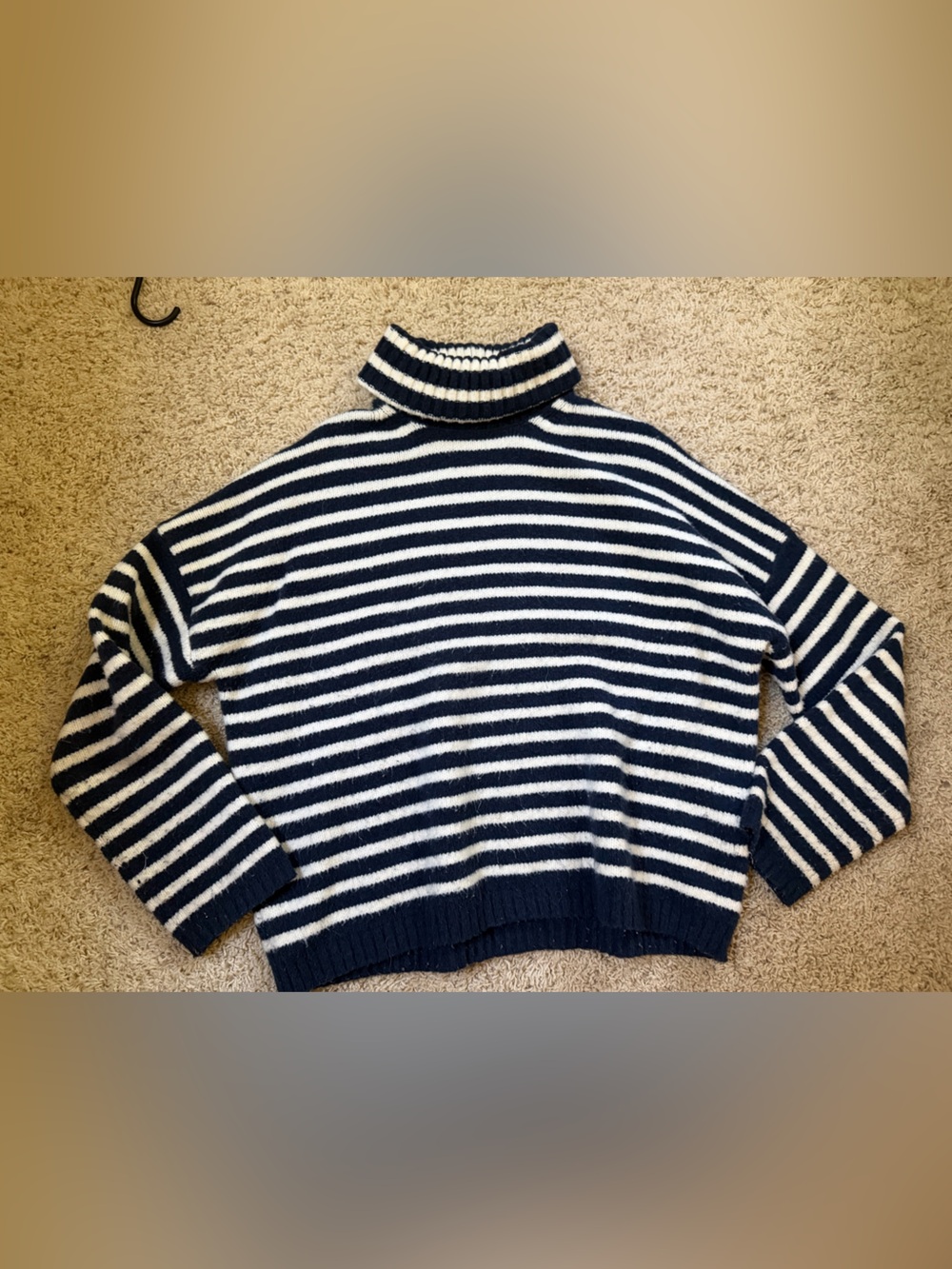 Abercrombie & Fitch Sweater